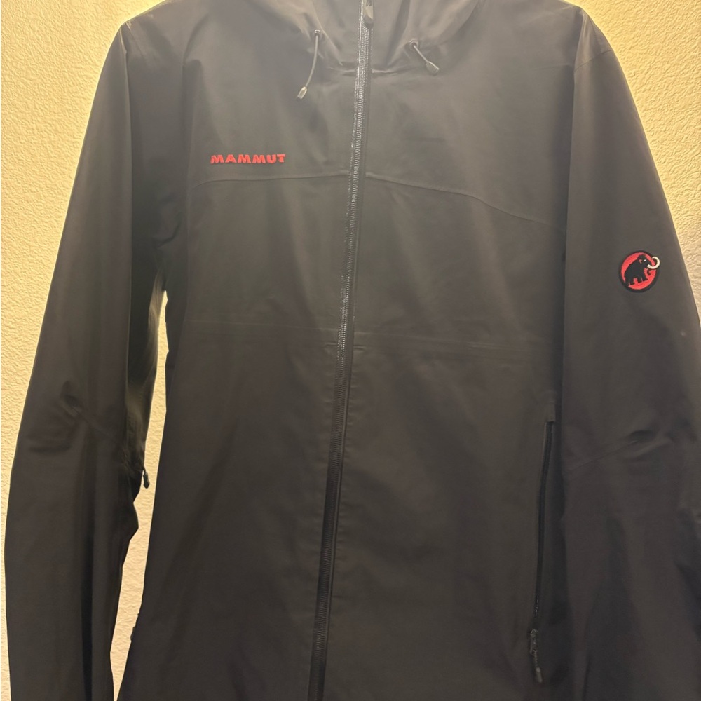 Mammut Men's GORE-TEX Black Jacket